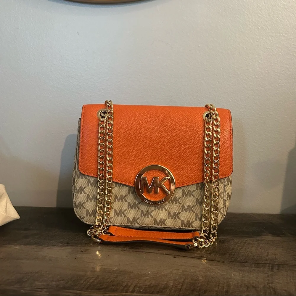NWT Michael Kors Fullton Shoulder Flap Bag - Picture 1 of 6